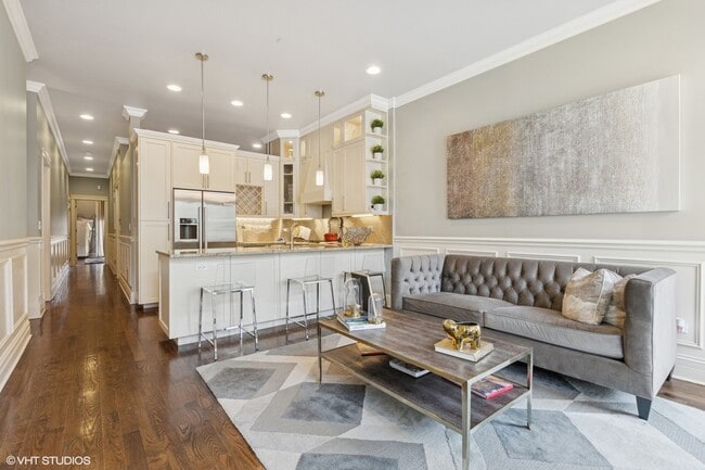 Photo - 4351 S Lake Park Ave