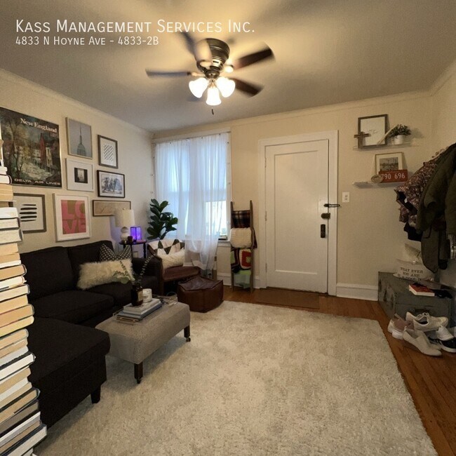 Building Photo - 4833 N Hoyne Ave Unit 4833-2B