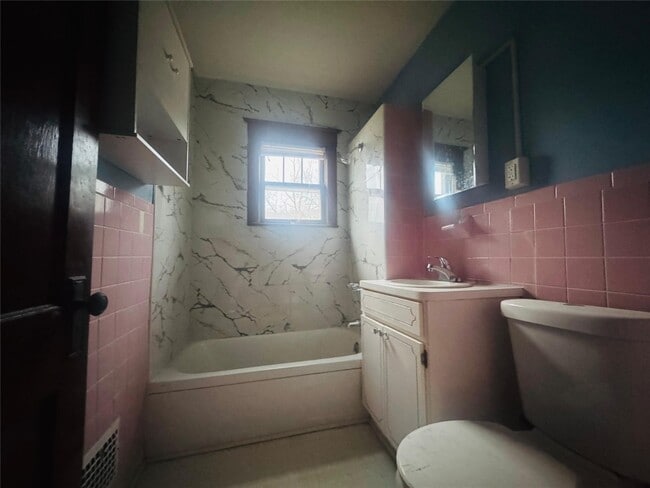 Photo - 20 Elm St Unit 01-02