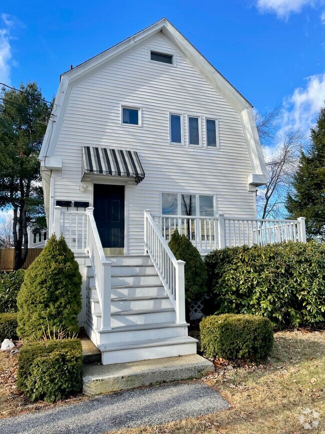 Building Photo - 73 Chambers Ave Unit 1 Rental