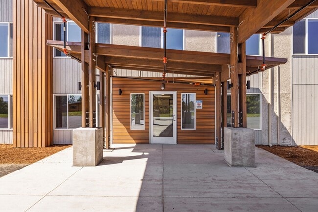 Building Photo - Desired 1 Bed 1 Bath with Great Views in a...