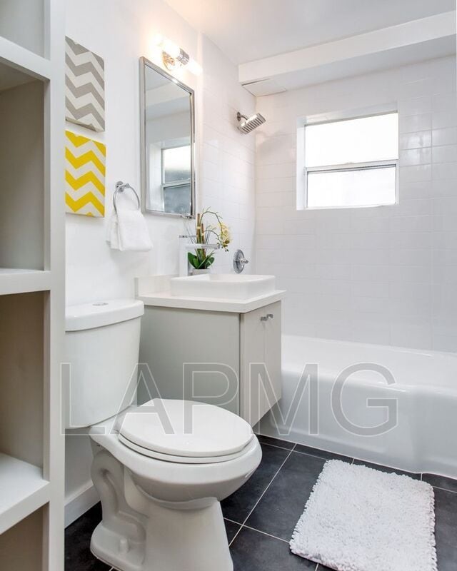 Photo - 1159 1/2 Bellevue Avenue