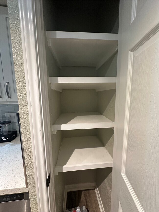 Photo - 250 El Dorado Blvd Unidad 150