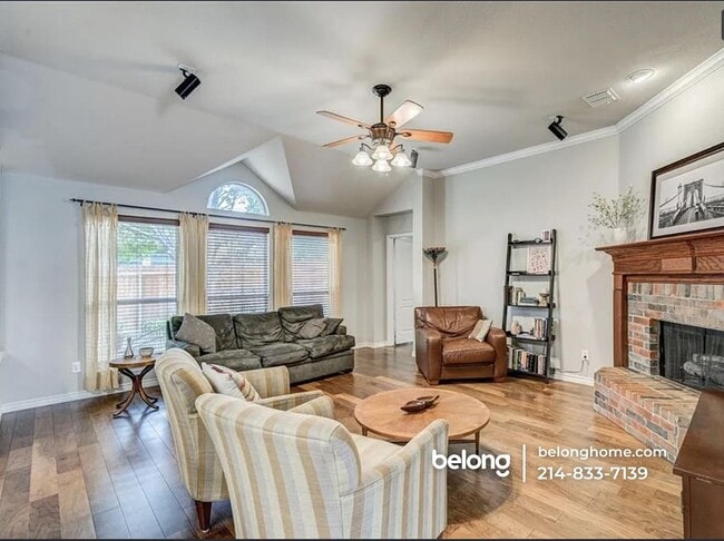 Photo - 2817 Hollow Ridge Dr