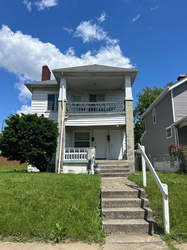 Building Photo - 1138-1138 Oakwood Ave Unit 1138