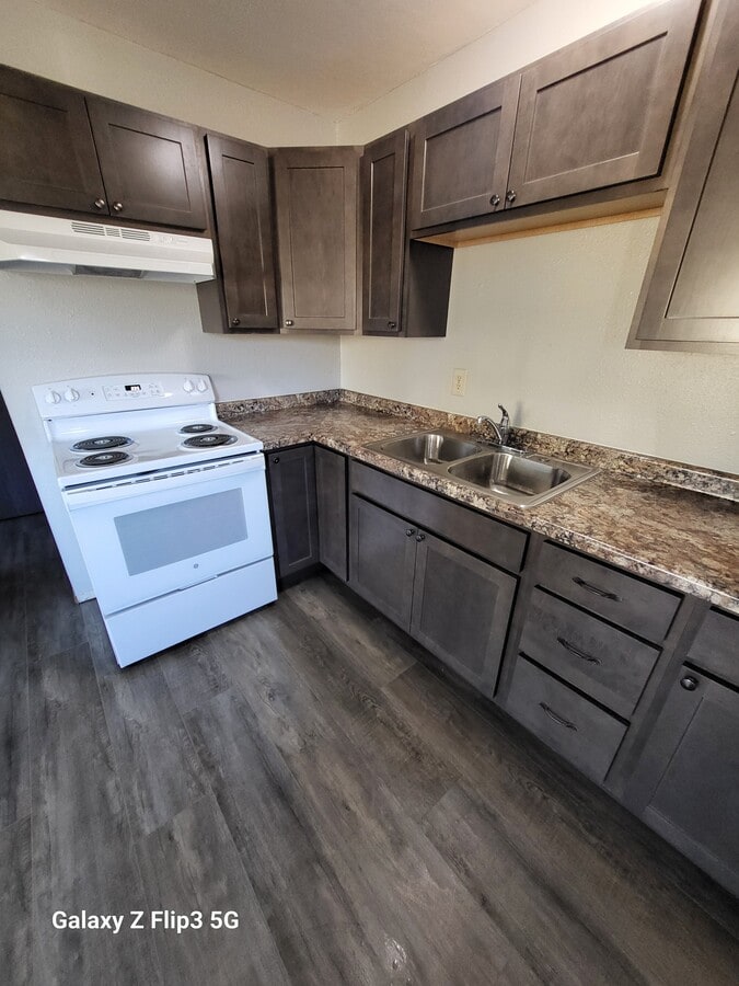 Photo - 301 Hill Ave N Unit F1