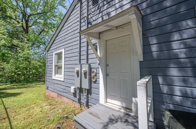 Photo - 303 Raynor St Unit A