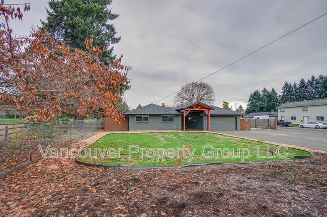 Photo - 3211 NE 62nd Ave