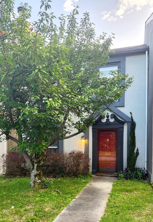 Building Photo - 2859 Wynterhall Rd SE Rental