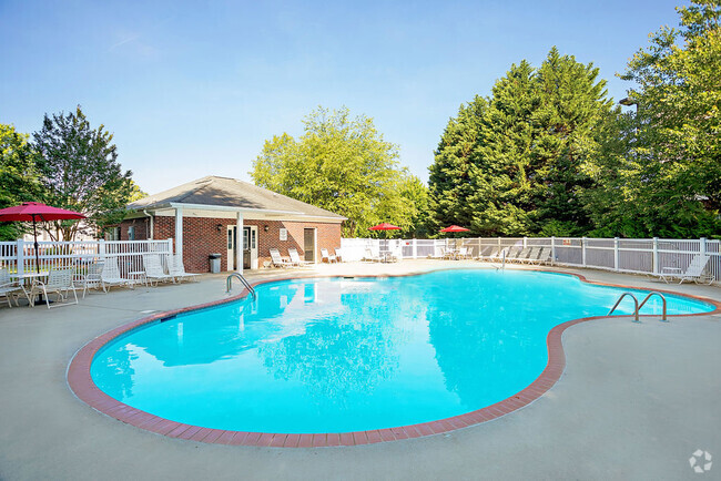 Pool - Bromley Park Rental