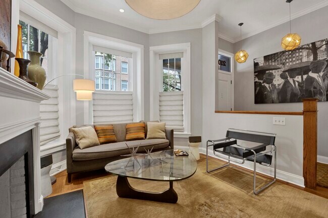 Photo - 2109 N Clark St