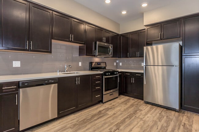 Esencia Sur Apartment Homes