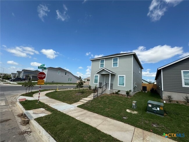 Photo - 205 Trinity River Holw