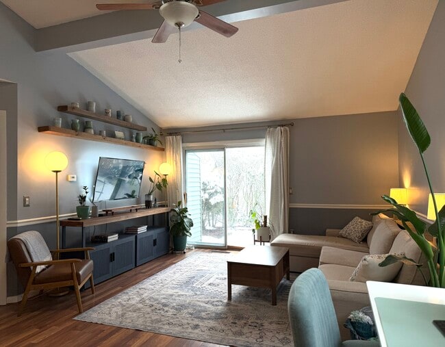 Photo - 873 Halifax Dr Unit 873