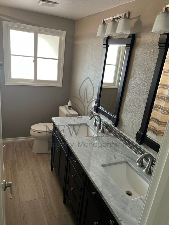 Photo - 22641 De Soto St