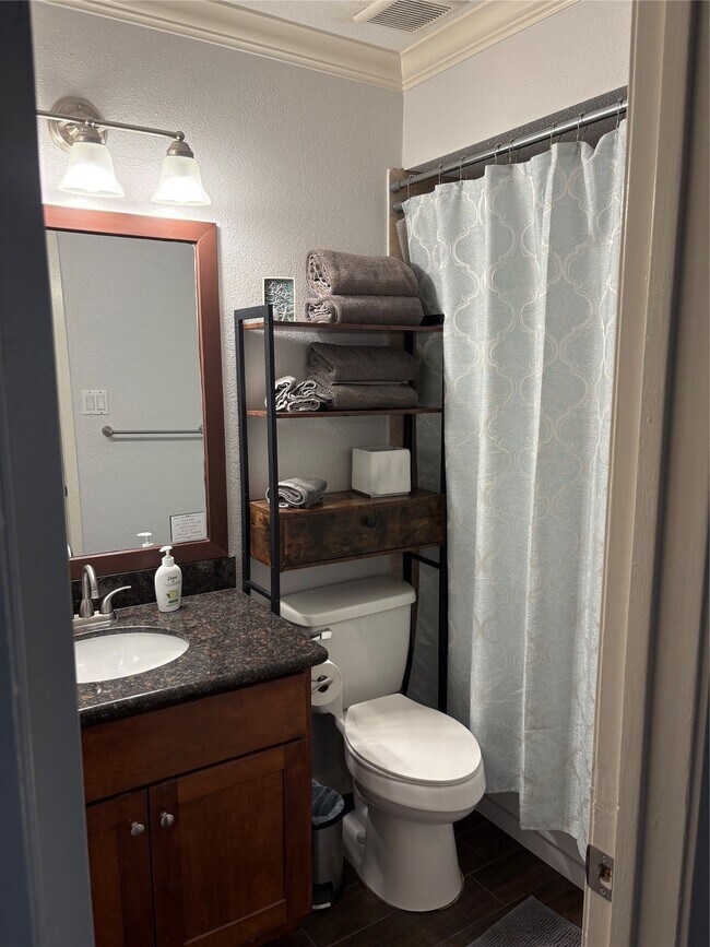 Photo - 732 Memorial Mews St Unit A