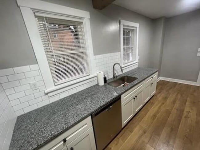 Photo - 1661 Belasco Ave Unit 1