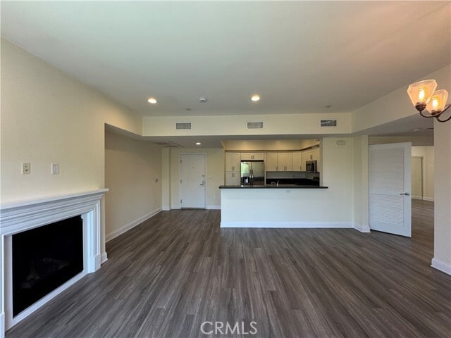 14934 Burbank Blvd Unidad 304