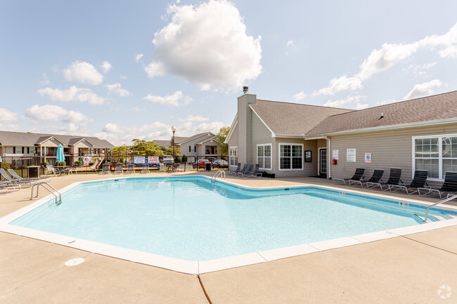 Piscina - Summer Creek Apartment Homes