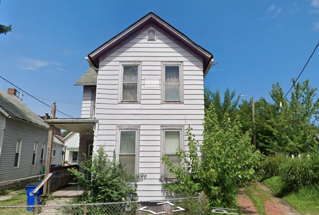 Building Photo - 4212 Apple Ave Unit 1