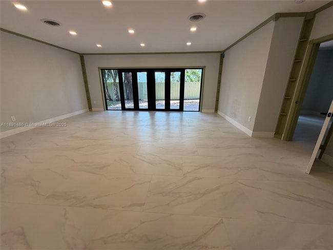 Photo - 2120 SW 84th Ave