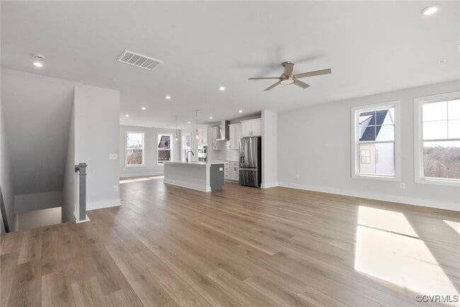 Photo - 520 Greybull Walk