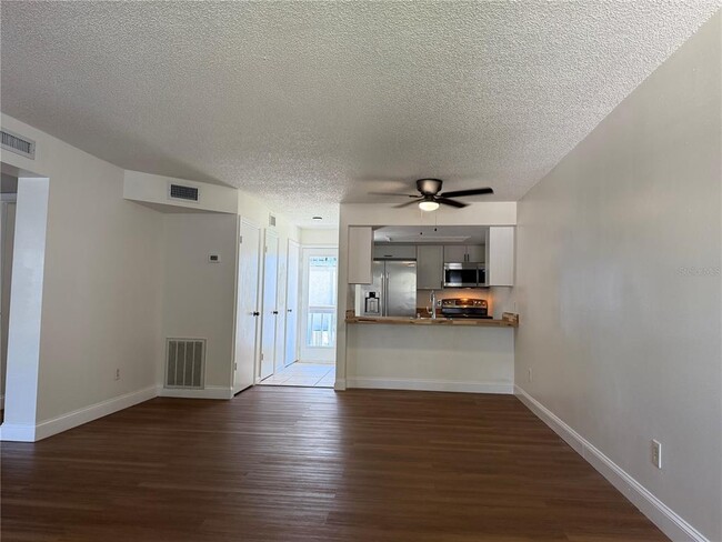 Photo - 4831 W McElroy Ave Unit F104