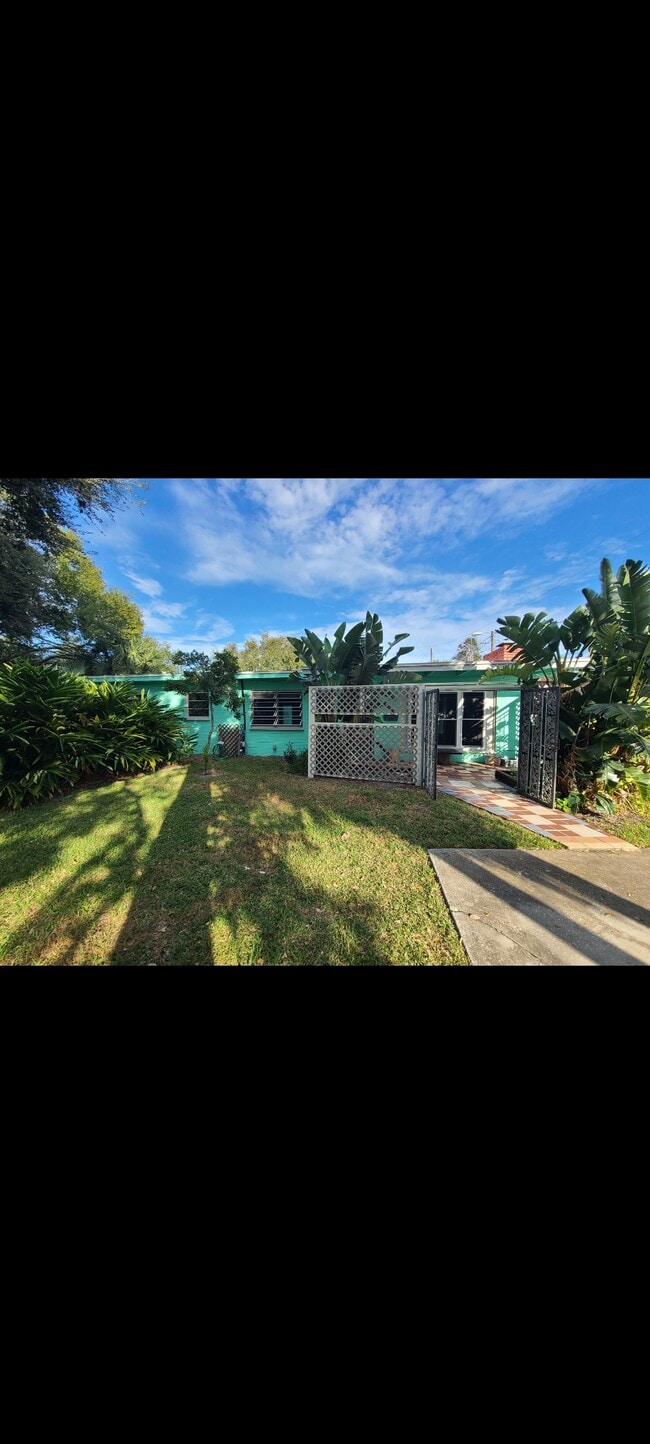 Building Photo - 1703 John Anderson Dr Unit 1703 John Anderson