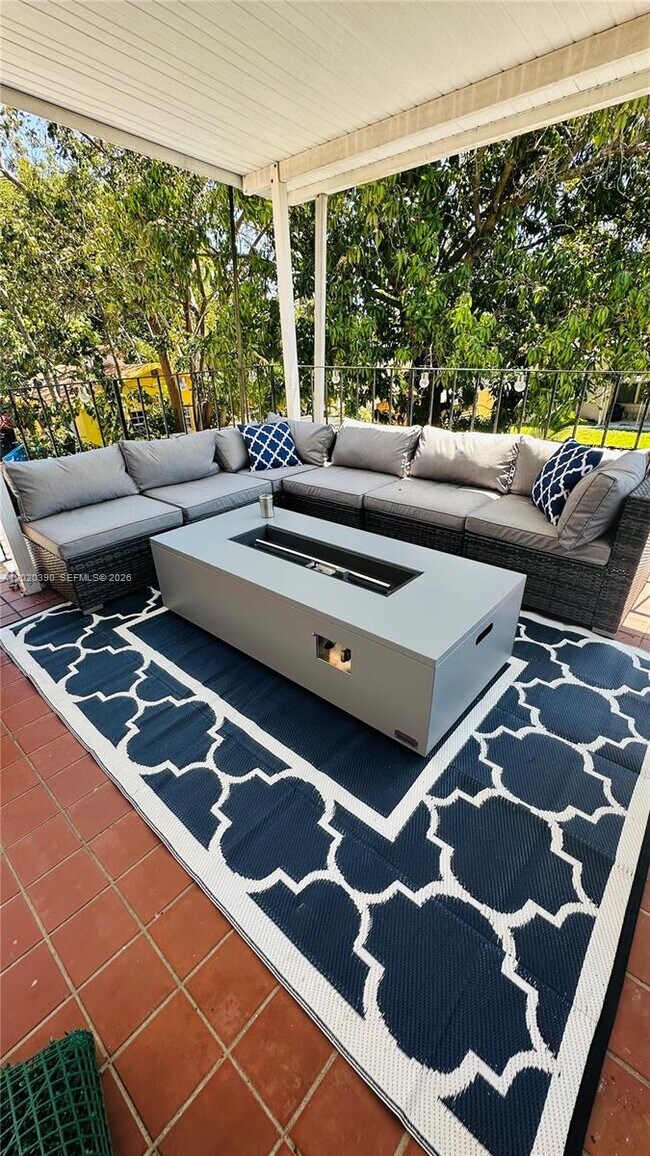 Photo - 1670 SW 20th St Unidad 2