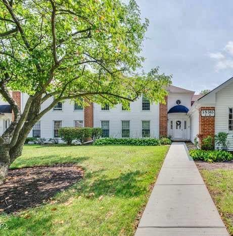 Building Photo - 5S565 Paxton Dr Unit H Rental