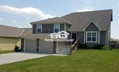 4 Bed 2 Bath KC North Home...Available 3/1/25 - 4 Bed 2 Bath KC North Home...Available 3/1/25