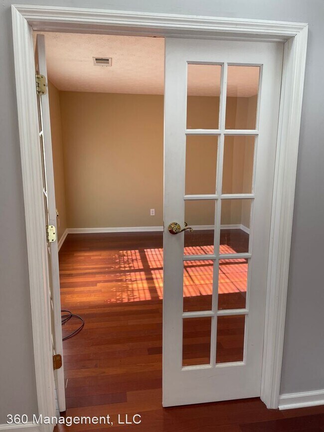 Photo - 3 br, 2.5 bath House - 375 Estate Ave