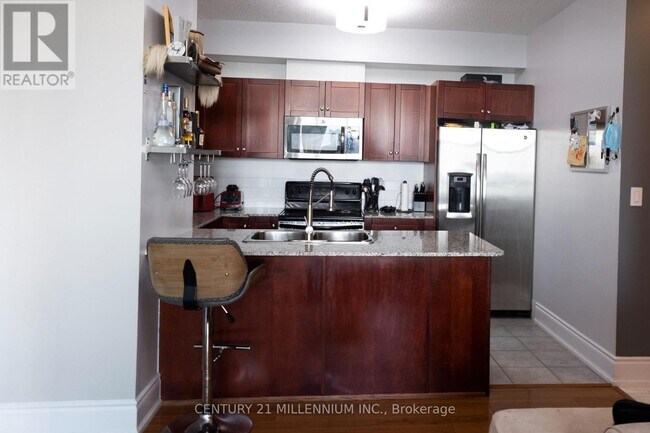 Photo - 1359 Rathburn Rd E Unit 1014
