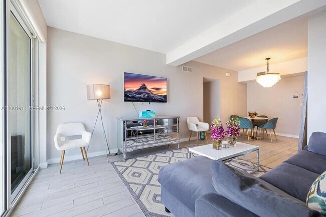 Photo - 321 NE 26th St Unit PH906