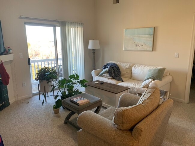 Living Room - 211 S Knollwood Dr Unit #2302