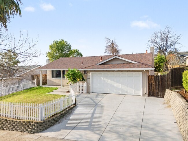 Building Photo - Modern 3BD Home with Eco Water Systems, EV Charging & Designer Finishes – Prime San Jose Locale