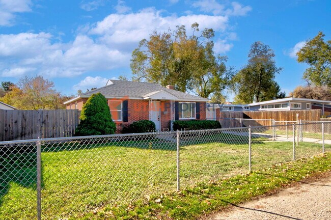 Photo - 860 Vics Rd
