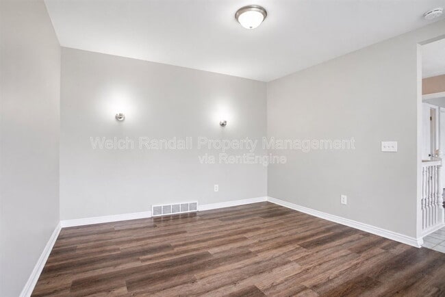 Photo - 9527 S Newkirk St