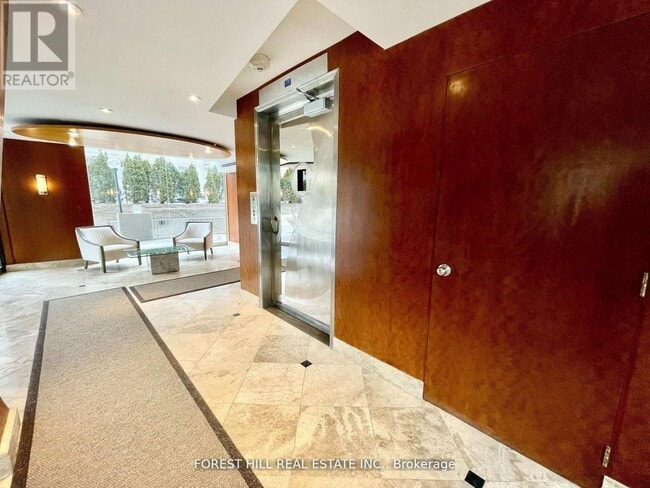 Photo - 423 Avenue Rd Unité 1