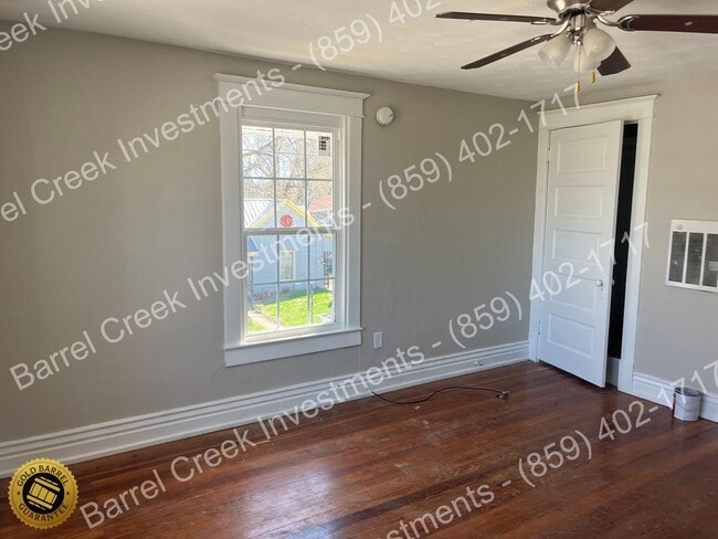 Photo - 224 E Poplar St Unit 2