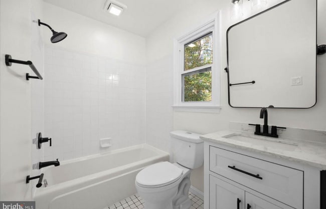 Photo - 41 Ocean Pkwy