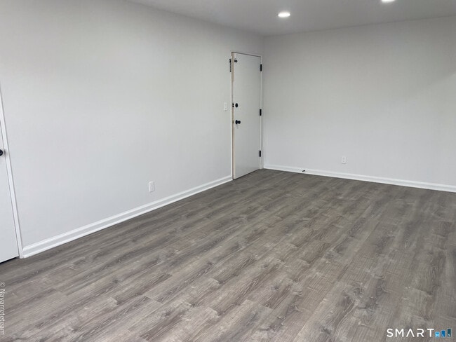 Photo - 6 Revere Dr Unidad APT 4