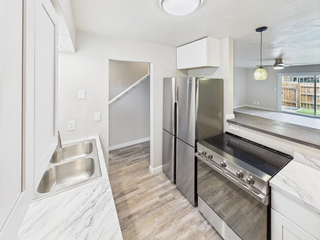 Building Photo - 1044 Coronado Pkwy S