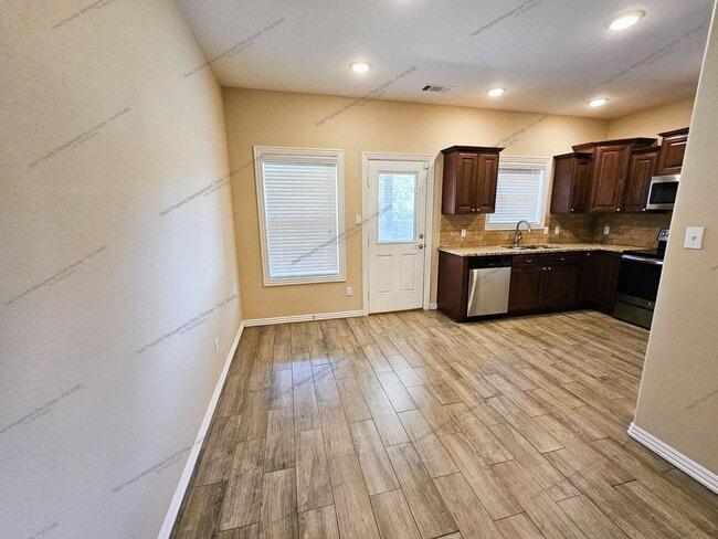 Photo - 9907 Landry Dr
