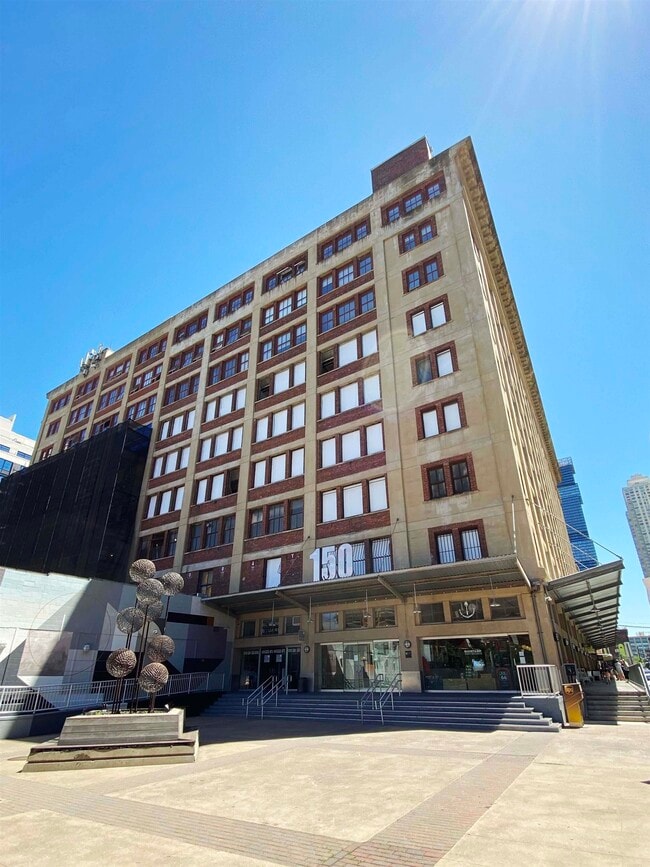 Photo - 150 BAY St Unit 722