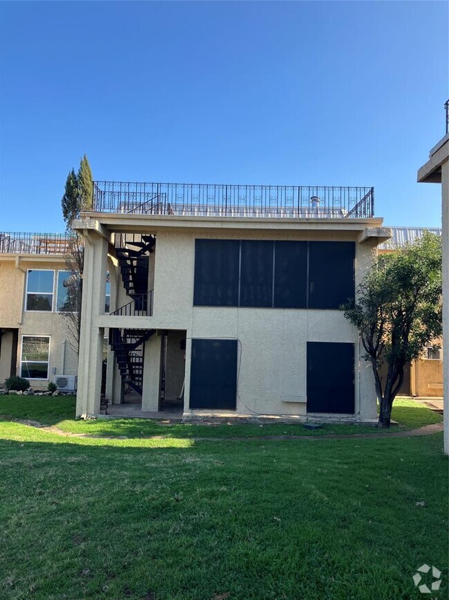 Building Photo - 5806 Circulo Dr Unit 14 Rental