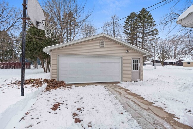 Photo - 1045 Green Acres Ln