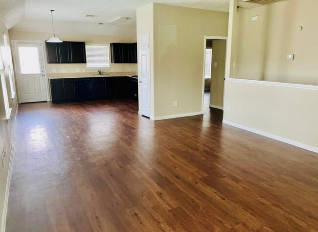 Photo - 3415 Maris Way