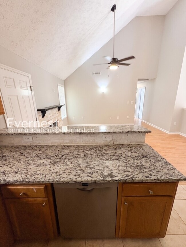 Photo - 228 Nina Cir