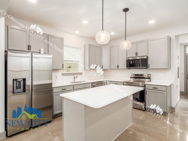 Photo - Now Available! 3 Bedroom, 2.5 Bathroom Fra...